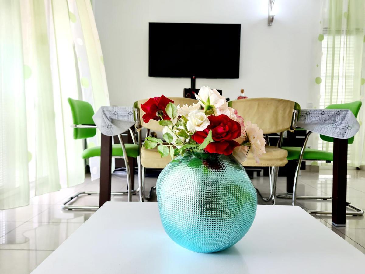 Olive Garden Apartment Petrovac المظهر الخارجي الصورة